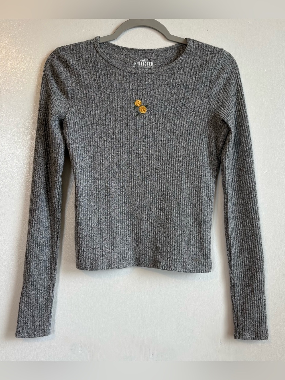 Hollister Women's Gray Ribbed Long-Sleeve Top Flower Embroidery Size M